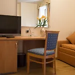 Crabun Hotel