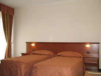 Crabun 3* Пон-Сен-Мартен